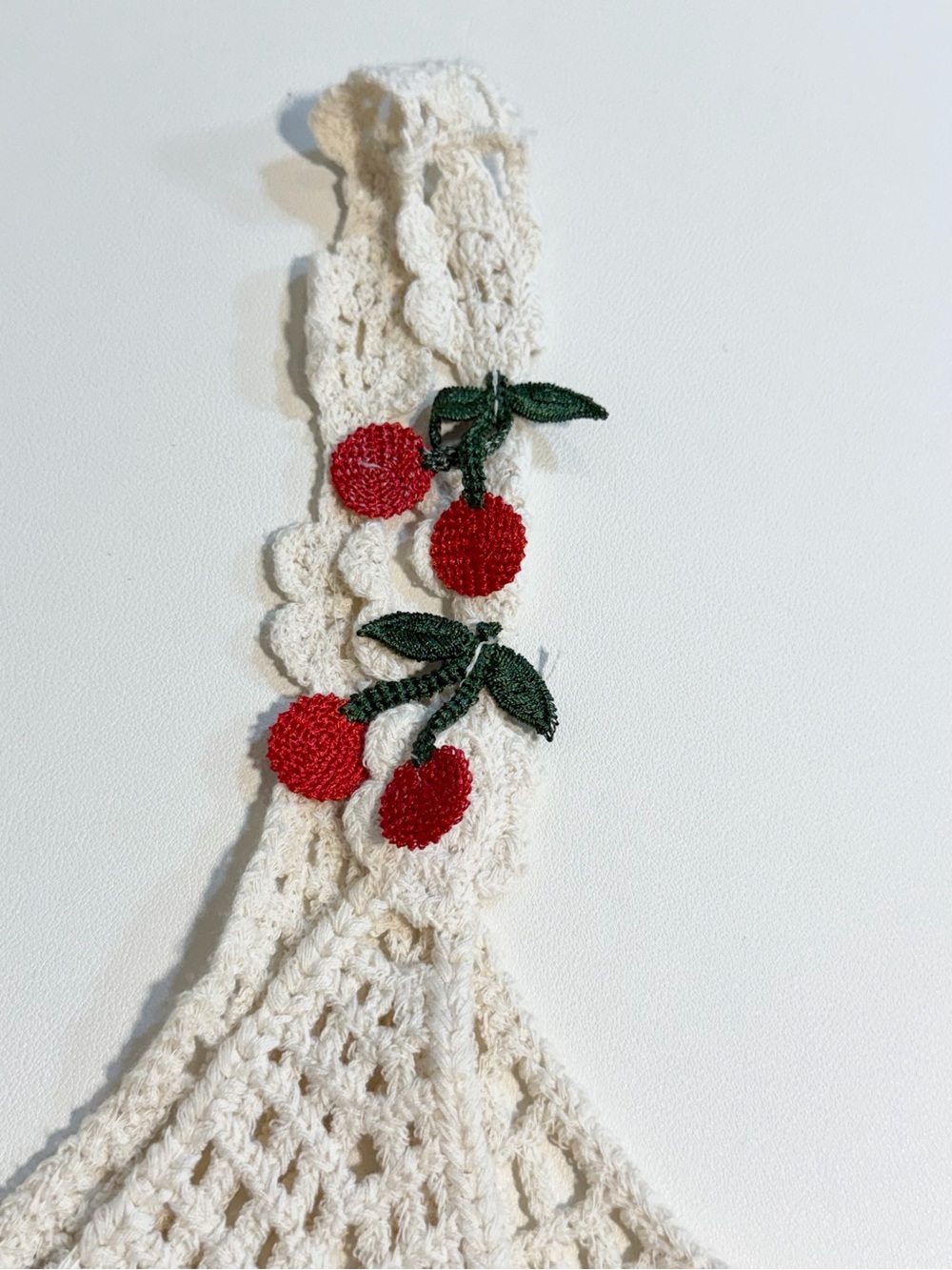 Crochet cherry tank top 100% cotton open weave sweater ruffle babydoll fruit red - Picture 9 of 12